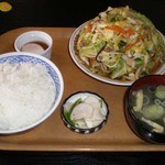 喜味屋食堂 - 野菜炒め定食普通盛り