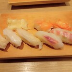 寿司 築地日本海 - つぶ貝　赤貝　真鯛