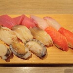 寿司 築地日本海 - 赤身　シマアジ　ホッキ貝　トロサーモン　アワビ