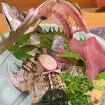 お料理 とみやま - 盛合せ（太刀魚、メジマグロ、鯵）