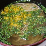 鮨匠 のむら - ㉗温かい素麺(熊本県産)、削り蜜柑皮、鯖節(鹿児島県屋久島産)の出汁
      「現代の名工」に手延べ素麺として受賞、黄綬褒章も受賞した陣川利男氏が作る手延べ素麺、『水と塩と麦と椿油の物語【予約商品】2年熟成』