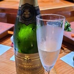 鮨匠 のむら - お酒①ジョセフ・デプロワ(シャンパーニュ、フランス)【幹事さまの誕生日特別提供分】
      葡萄品種:ピノノワール80%、シャルドネ20%