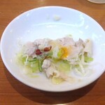 Chuukaryouri Kaen - 取り皿に分けます