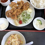 南京亭  - 若鶏唐揚げ定食（ライスがドーン！）