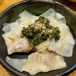 和酒・煮込み らいどん - にらダレ冷やし皿ワンタン