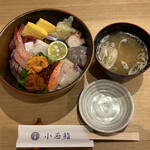 Konishi Zushi - ウニイクラ入り特製
                海鮮チラシ♬
                2750円