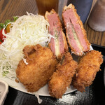 わ楽 - 手前　ヒラメフライ　奥　ハムカツ