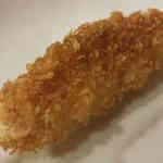 大阪串かつ てん家わん屋 - 【100円串】「ひな鶏」：是非、頼んで欲しい♪特製醤油だれがかかっているので、そのまま！