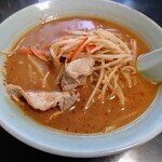 181818094 - 味噌ラーメン　550円
                                    
                                    こちらのラーメンに50円プラスするとこうなります？？