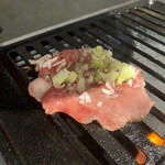 Yakiniku Senta Hakata Harami Tasu - タンをお好みに仕上げていきます…