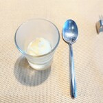 La Brianza - レモンとオレンジスパークリングワインラム酒ポンケ。甘めで美味しいドルチェみたい