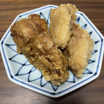 Karaage Semon Sugiyamaya - 左:醤油、右:塩。