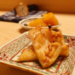 日本橋蛎殻町 すぎた - ホッキ貝の生姜醤油焼き （北海道の長万部）