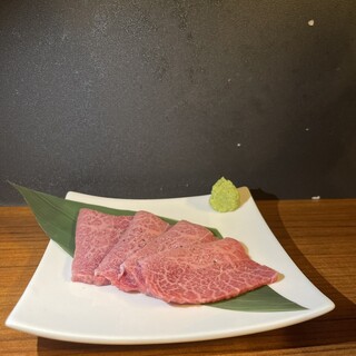 鮮度良し◎上質なお肉やサイドメニューなど、充実のラインナップ