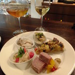 Wine Bar base - (ノ∇≦❤)前菜一人前1000円でこの量は多いし絶品！('13.03月より)