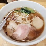 濱関 - 料理写真:貝出汁醤油ら～めん