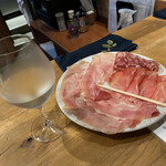 SAKE BAR オトナリ - 生ハム3種盛り合わせ