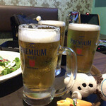 ジャンカラ - ドリンク写真:ビールもわざわざ取りに上がるシステム