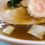 中華そば 深緑 - キレイすぎるプースー