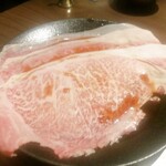 黒毛和牛焼肉 白か黒 - 