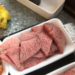 牛萬 - 国産牛　牛ミスジ焼肉用　1,628円