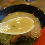 長崎らーめん 西海製麺所 - スープ