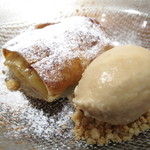 リストランテ ネグラマーロ - 林檎のストゥルーデル(チロル風)＆キャラメルジェラート