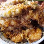 土手の伊勢屋 - 天丼（ハ）