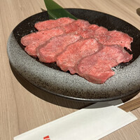 近江うし 焼肉 にくTATSU 青山本店 - 