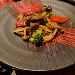 mandarimma-kettobunkaichiba - 牛サガリと野菜の黒胡椒炒め