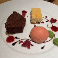 Osteria UVA RARA 横浜 - 