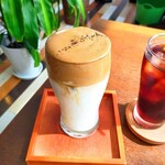 カフェ サチエダ - ダルゴナ珈琲フロート