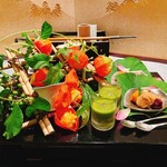 水光庵 - 八寸: 湯葉雲丹、とうもろこしのかき揚げ、万願寺とうがらしの擦り流し、かぼちゃの揚げ煮、車海老、あゆの甘露煮、はもの南蛮漬け、山桃