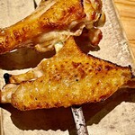 とり茶太郎 - 名古屋コーチンの手羽　近火の強火の真骨頂です