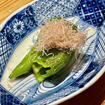 とり茶太郎 - 万願寺唐辛子の焼き浸し　こういう一工夫が素晴らしい