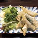 Maguro Yakitori Suda - チーズ揚げ600円。安くはないけれど、油がキレイなのがわかるほのかな塩味。大葉もチーズとの相性が抜群