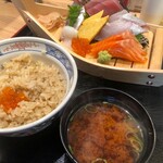Sushi Sake Sakana Sugi Tama - 海鮮丼ランチ