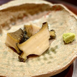 一心鮨 光洋 - ❺蒸し鮑〜丁度良い柔らかさだが、大きさは半端ない。