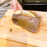 うを徳 - 佐島産　鰹　藁炙り