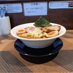 ラーメンぐんじ - 醤油スペシャル