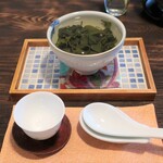 台湾 席茶 蓮月庭 - 蘭奇烏龍碗茶（980円＋税）。