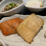 Sakeyama Masuo Shouten - 焼き鮭（紅鮭、銀鮭ハラス）