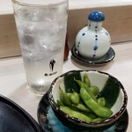 末広寿司 - 生レモンサワー500円とお通し250円