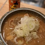 立呑み 鉄砲玉 - 定番☆牛モツ煮込み欠かせない！