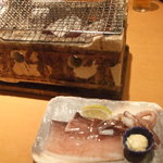 Hamano Suisan - イカの一夜干しは炭火焼で食べます