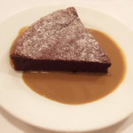 ラミティエ - フォンダンショコラ コーヒーアングレーズソース(525円)