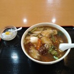 食客居 - 