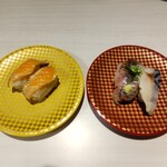 魚べい - 焼きサーモン　120円＋あじ・〆さば　120円