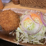 麺茶屋一番や　　大和 - 牛肉コロッケとサラダ♪