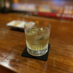 バー ウダ - 重厚なグラスが気持ちいい